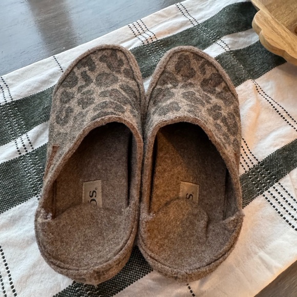 Taos Leopard Print Mules - Brown and Gray - Picture 5 of 6